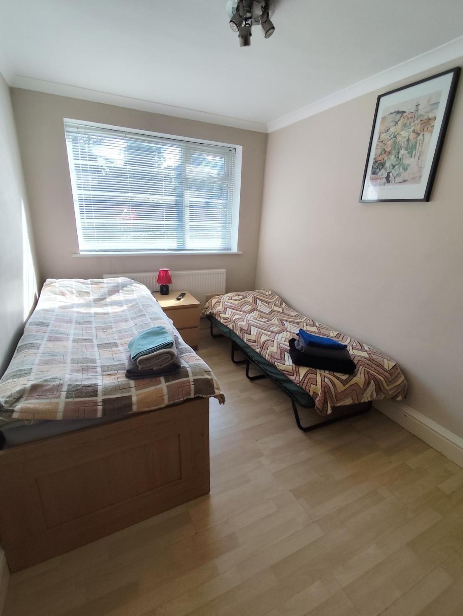 Apartamento 2 Bed Flat Near Station With Parking&Comgarden Sutton  Exterior foto